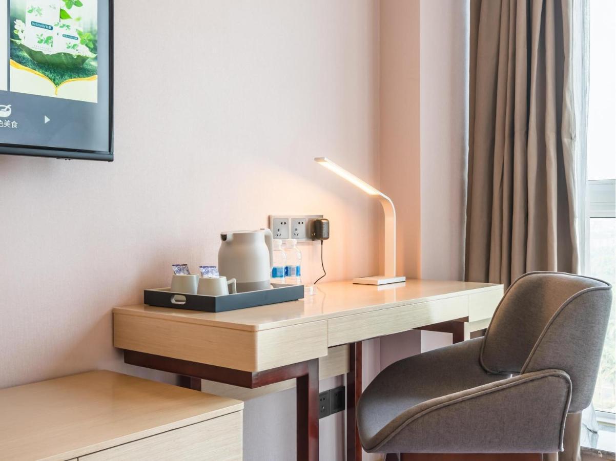 Lavande Hotel Luzhou Wanda Plaza Southwest Commercial City エクステリア 写真